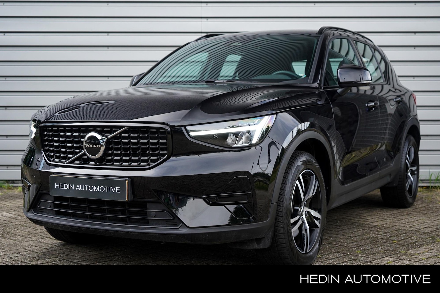 Volvo XC40 - 2.0 B4 Plus Dark | Google on Board | Electrische Stoelen | Adaptieve Cruise controle | BLI - AutoWereld.nl