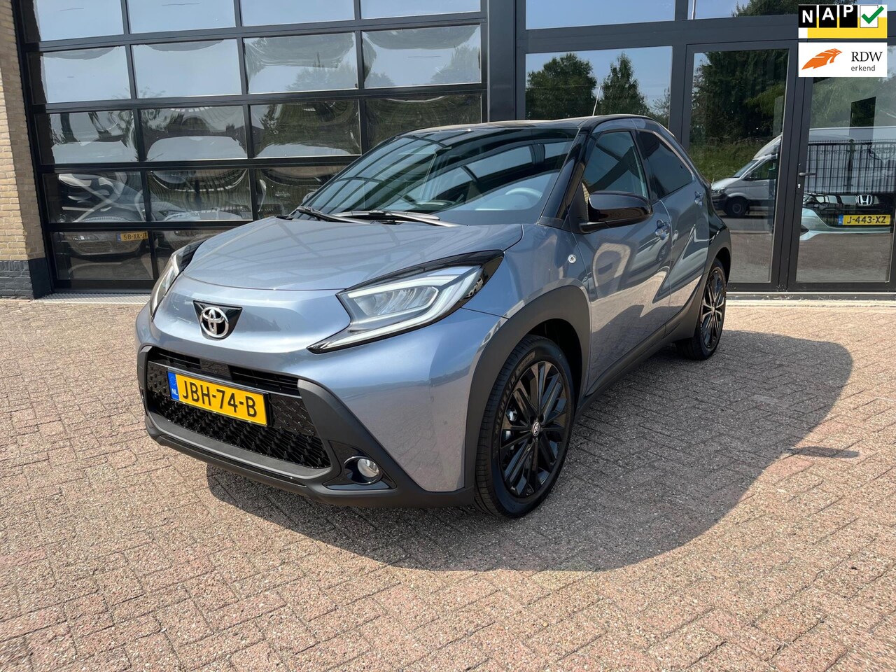 Toyota Aygo X - 1.0 VVT-i MT Pulse 1.0 VVT-i MT Pulse, NIEUW , RIJKLAAR ! - AutoWereld.nl