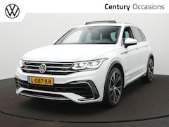 Volkswagen Tiguan - 1.5 TSI R-Line Business+ DSG | Panoramadak | Trekhaak | 20" LM
