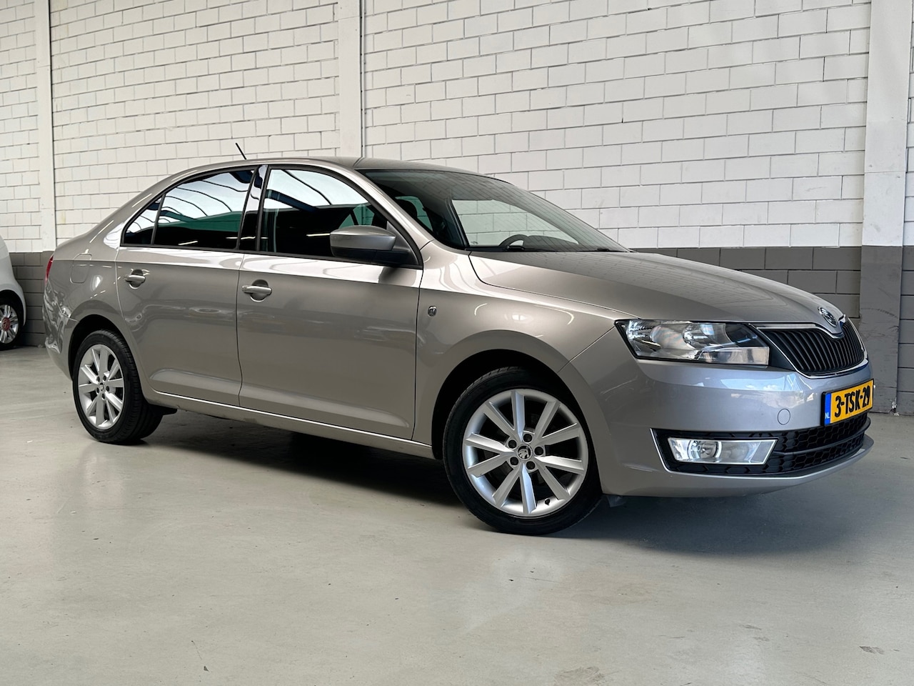 Skoda Rapid - 1.2 TSI Greentech Ambition Businessline Pro 1.2 TSI Greentech Ambition Businessline Pro - AutoWereld.nl