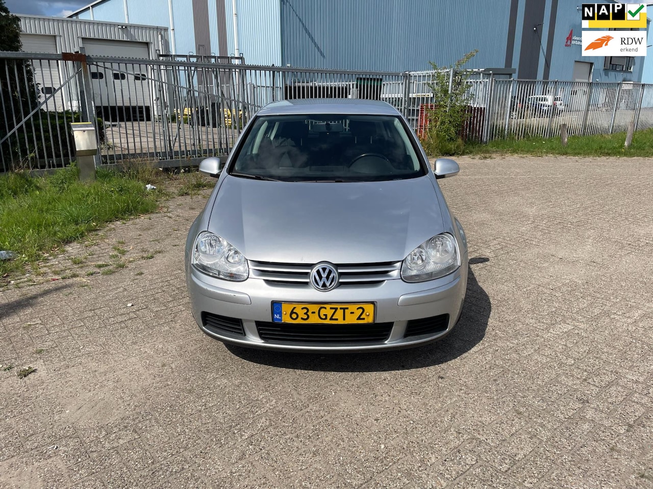 Volkswagen Golf - 1.9 TDI Trendline Business 1.9 TDI Trendline Business - AutoWereld.nl