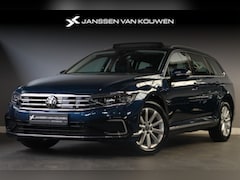 Volkswagen Passat Variant - 1.4 TSI PHEV GTE Business Pano Nappa Leder Stoelverwarming Virtual IQ Light