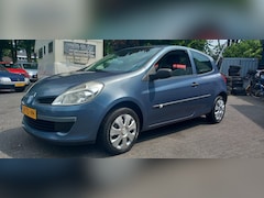 Renault Clio - 1.2-16V Dynamique Comfort
