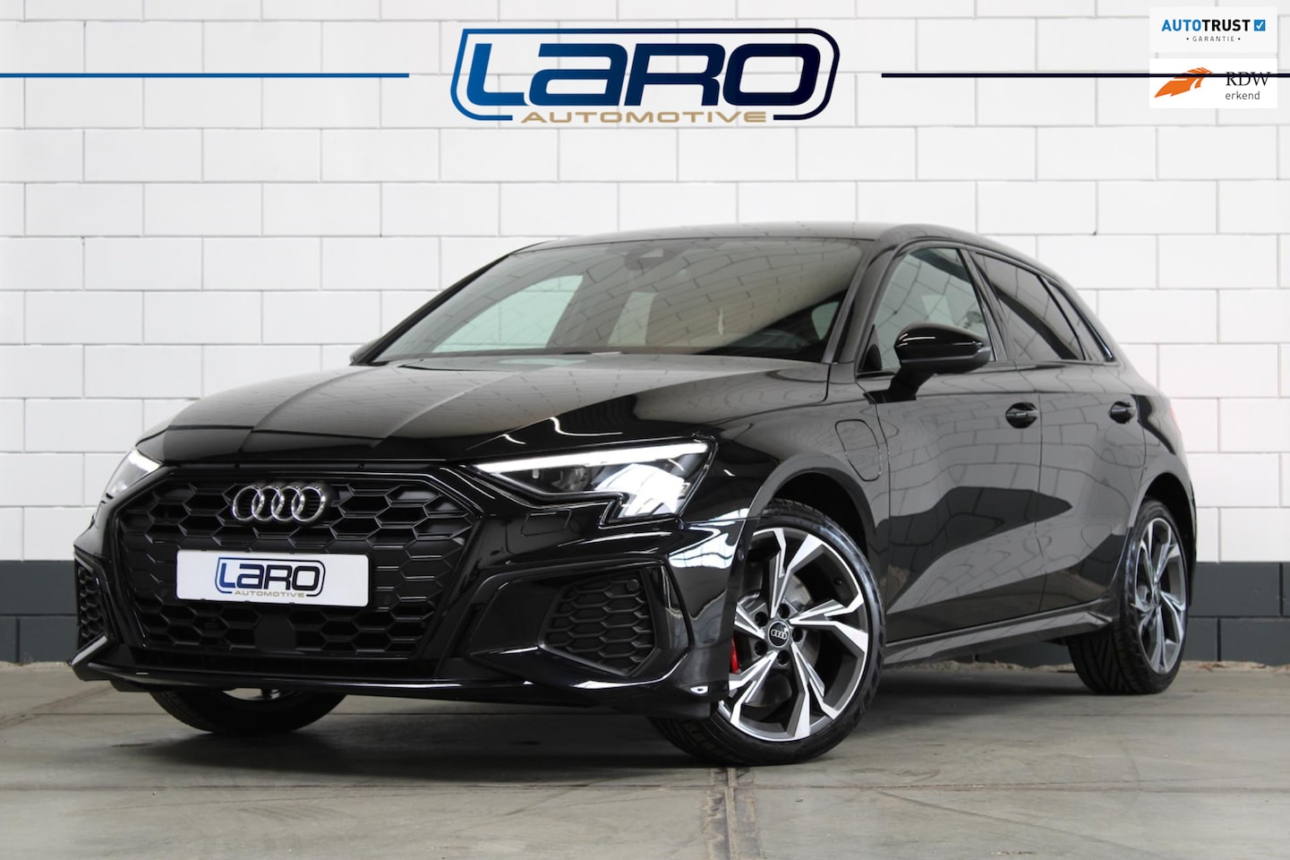 Audi A3 Sportback - 45 TFSI e S-line 245pk | S-stoel Sfeer ACC CarPlay Keyless LED - AutoWereld.nl