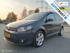 Volkswagen Touran - 1.4 TSI Highline 7p/clima/navi/trekhaak