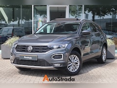 Volkswagen T-Roc - 1.0 Style TSI 115pk | Virtual | Pano | Sensoren | LED | Adaptive | Climate | Navi | Carpla