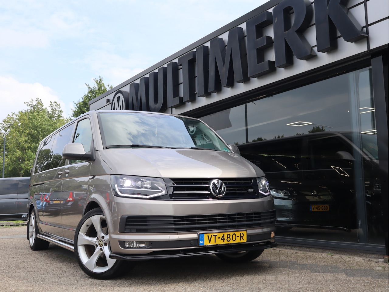 Volkswagen Transporter - 2.0 TDI LUXE DUBBELE CABINE MARGE/BTW VRIJ - AutoWereld.nl