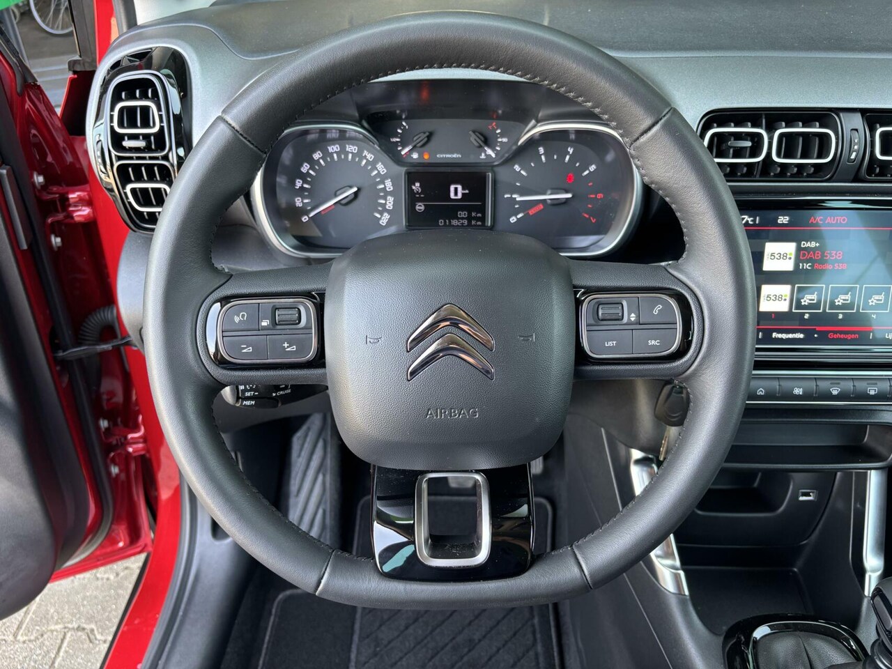 Citroën C3 Aircross - 1.2 Plus Airco/ AppleCarPlay/ AndroidAuto/ Cruise Control!!