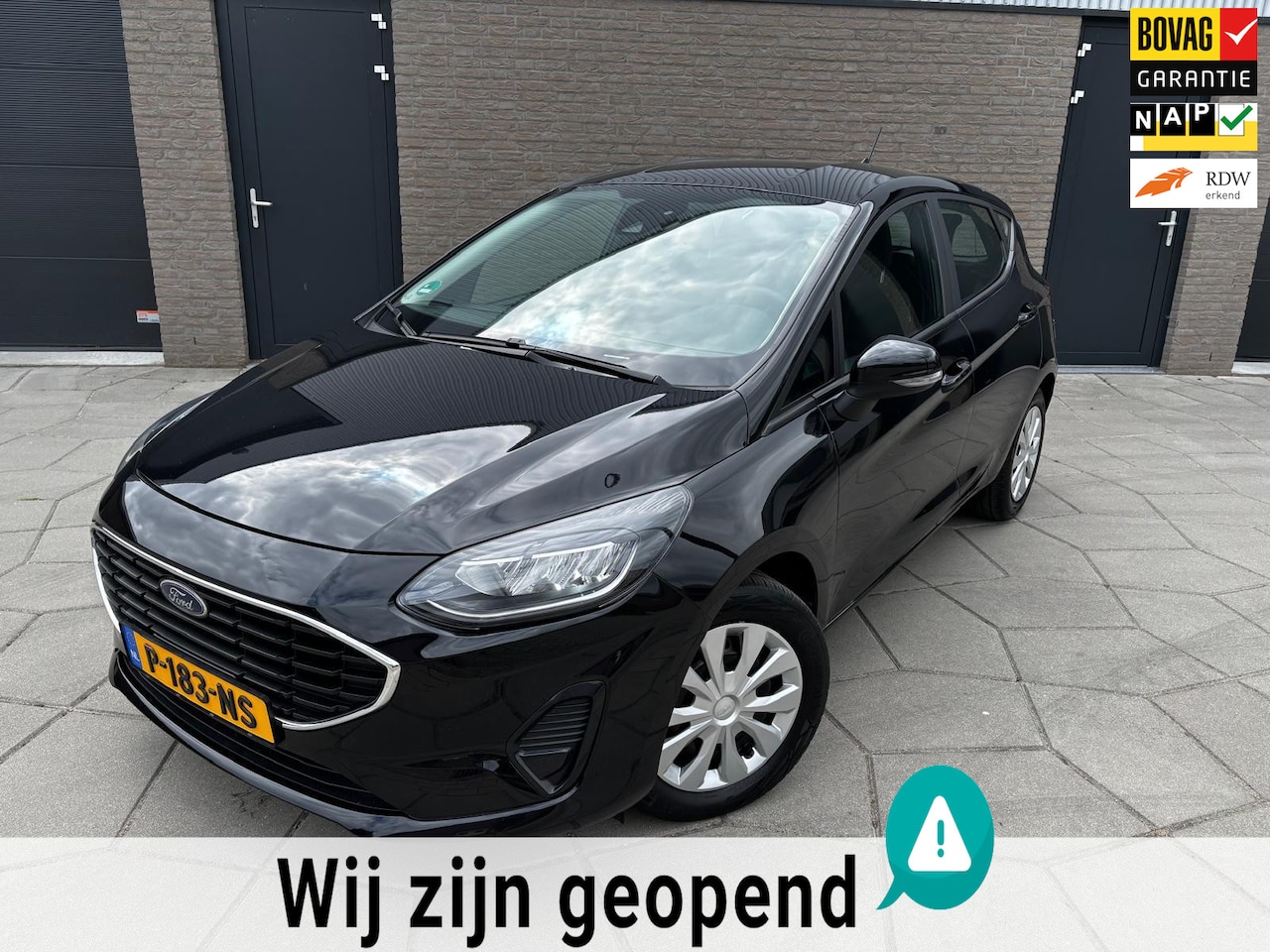 Ford Fiesta - 1.0 EcoBoost Connected| zeer weinig km s | als NIEUW|Zwart metallic |stoelen hoogte verste - AutoWereld.nl