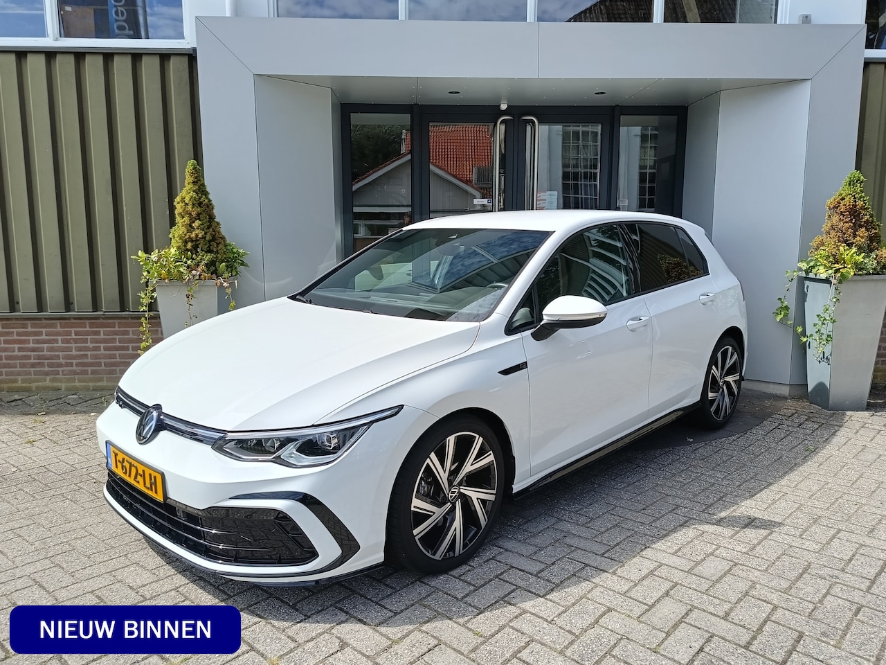 Volkswagen Golf Plus - R-Line 1.5 TSI 150 pk | Trekhaak afneembaar | Side Assist | Stoel- en stuurverwarming | LE - AutoWereld.nl