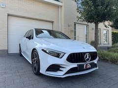 Mercedes-Benz A-klasse - 180 AMG Aut Panoramadak Nightpakket Widescreen AmbientLight Keyless SportLeder Led Camera