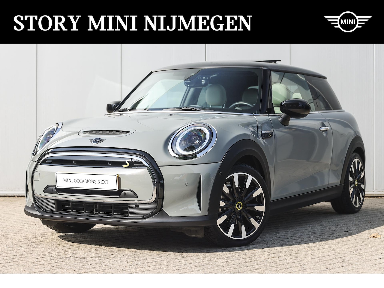 MINI Mini-Electric - Yours / Panoramadak / Sportstoelen / Active Cruise Control / Achteruitrijcamera / Adaptiev - AutoWereld.nl