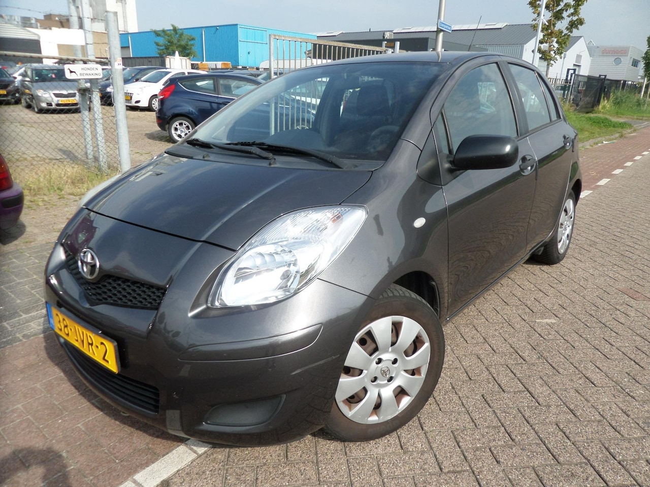 Toyota Yaris - 1.3 VVT-i Comfort 1.3 VVTi Comfort - AutoWereld.nl