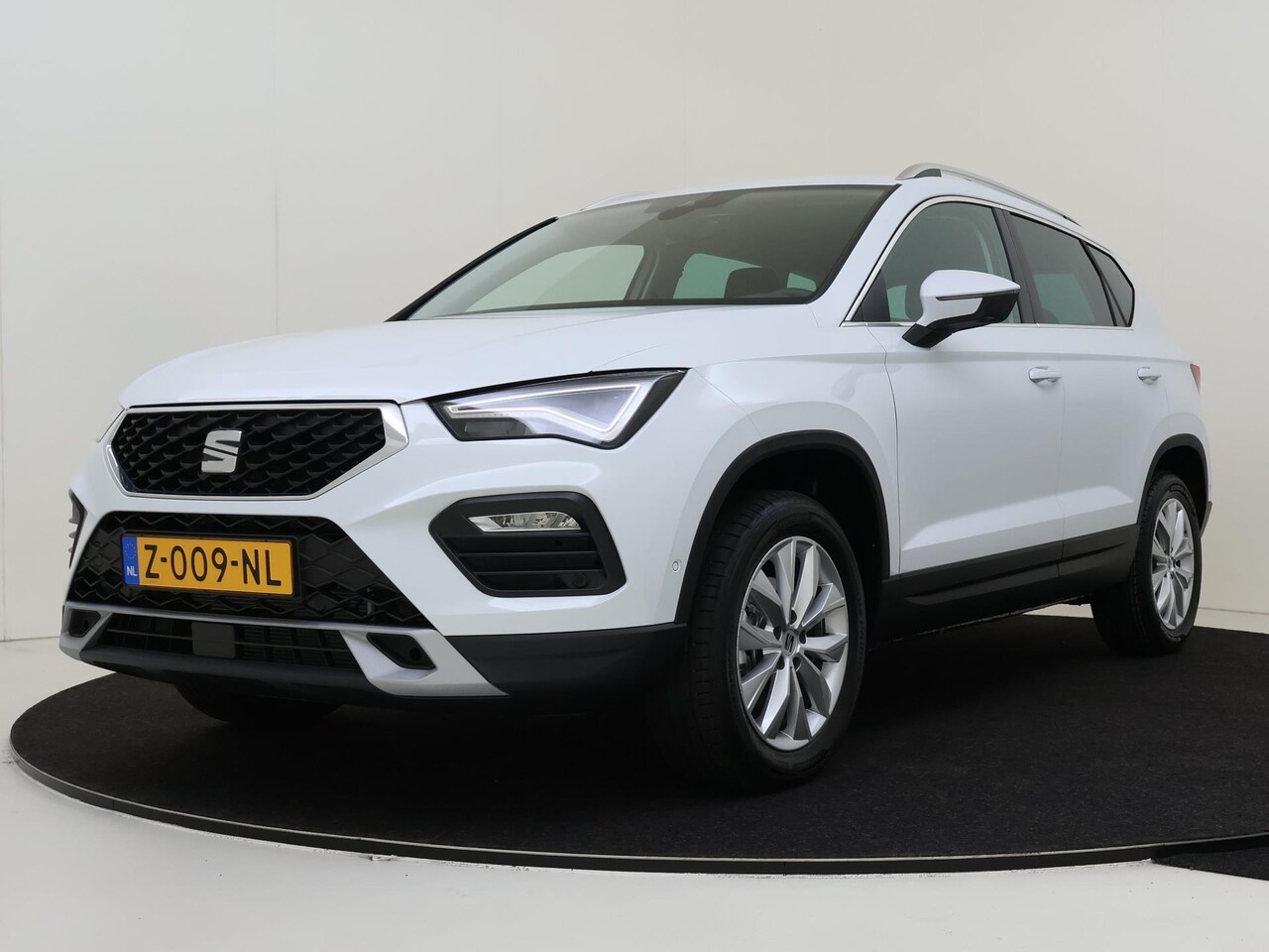 SEAT Ateca - 1.5 TSI Style Business Intense | Climate control | Trekhaak | Achteruitrijcamera | Navigat - AutoWereld.nl