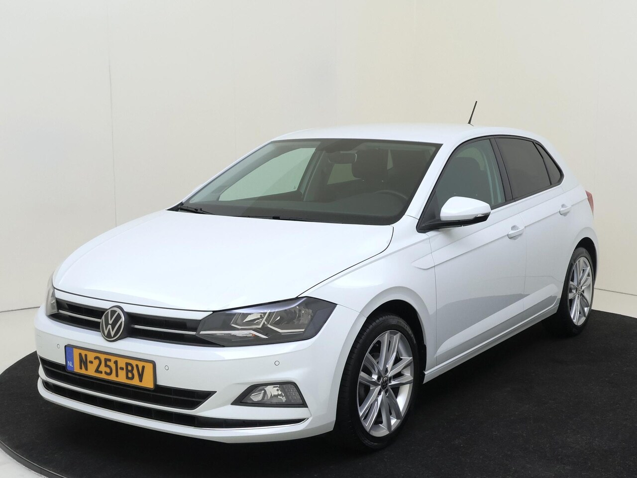 Volkswagen Polo - 1.0 TSI Highline | Digital cockpit Pro | Navigatie | Parkeersensoren | Adaptieve cruise co - AutoWereld.nl