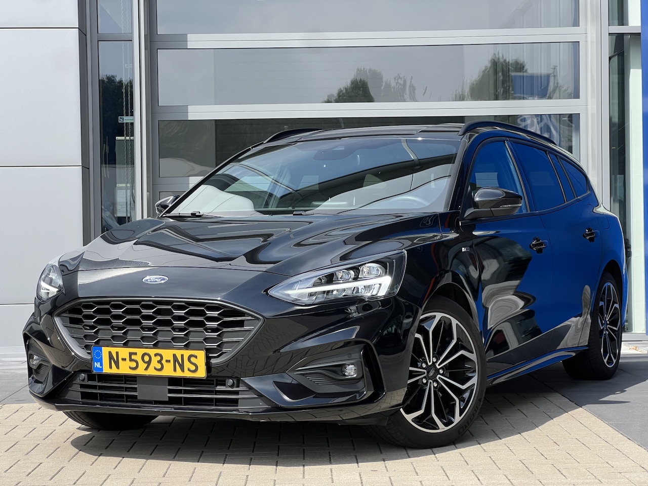 Ford Focus Wagon - 1.0 EcoBoost Hybrid ST Line X | 18 inch | Winter Pack | B&O | Adaptive Cruise | Elekt. ach - AutoWereld.nl