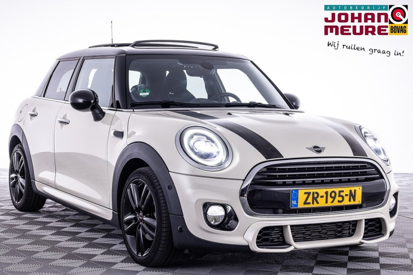 MINI John Cooper Works - Mini 1.5 JCW 5drs Automaat| PANORAMA | Cooper pakket - AutoWereld.nl