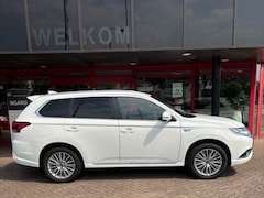Mitsubishi Outlander - 2.4 PHEV PURE