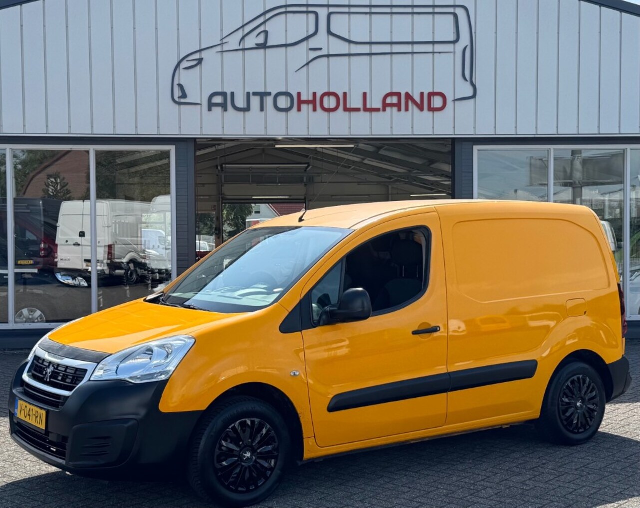 Peugeot Partner - 1.6 HDI 73KW 99PK EURO 6 AIRCO/ CRUISE CONTROL/ TREKHAAK/ 100% DEALERONDERHOUDEN - AutoWereld.nl