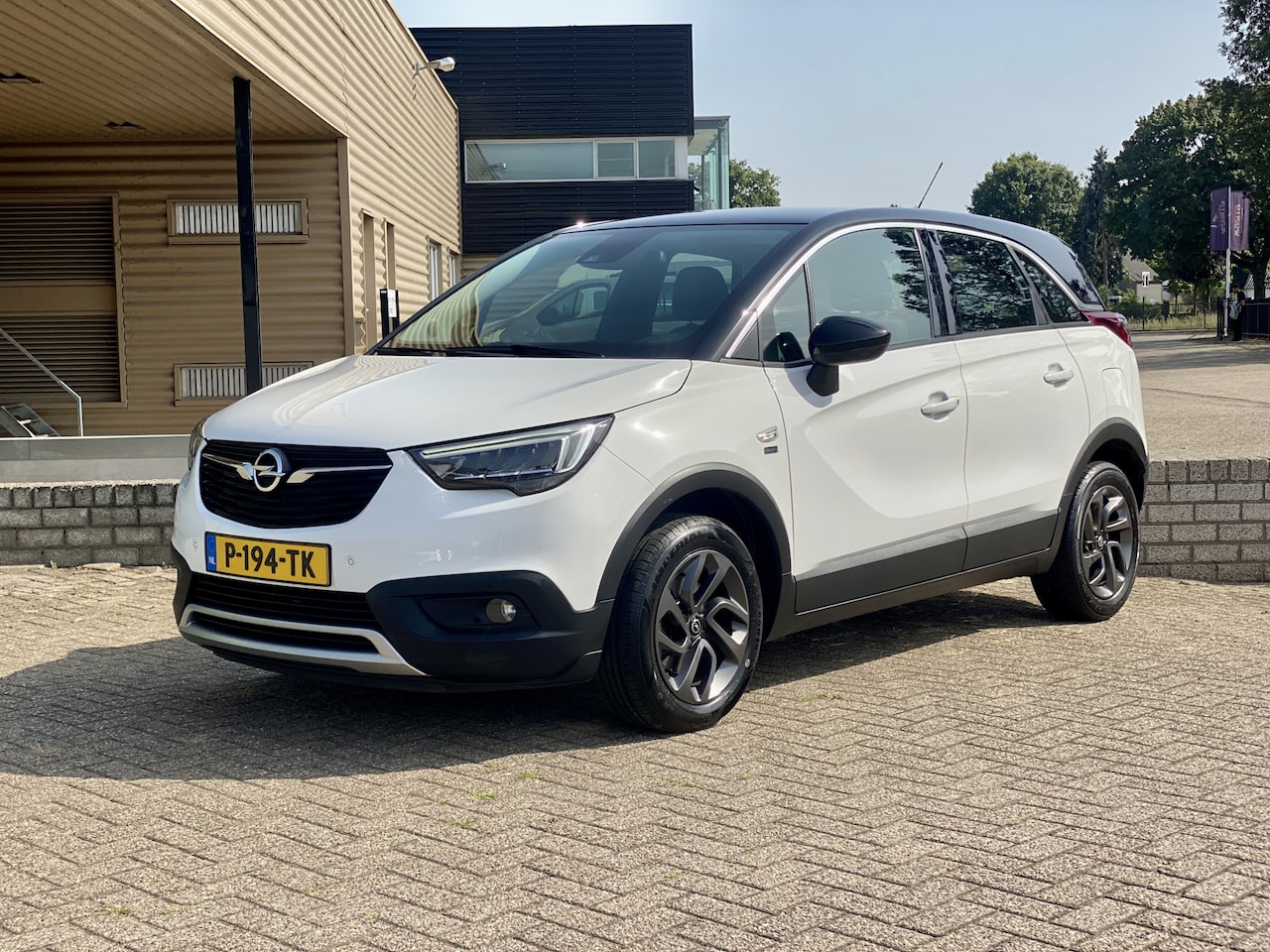 Opel Crossland X - Edition 131 PK automaat | Trekhaak,Camera,Apple Car, pack winter | - AutoWereld.nl