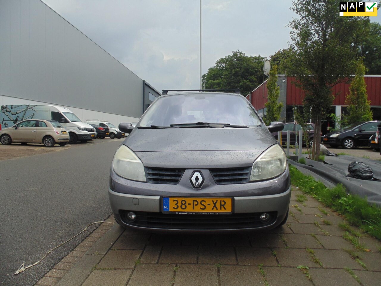 Renault Grand Scénic - 2.0-16V Privilège Luxe automaat 7 set met airco - AutoWereld.nl