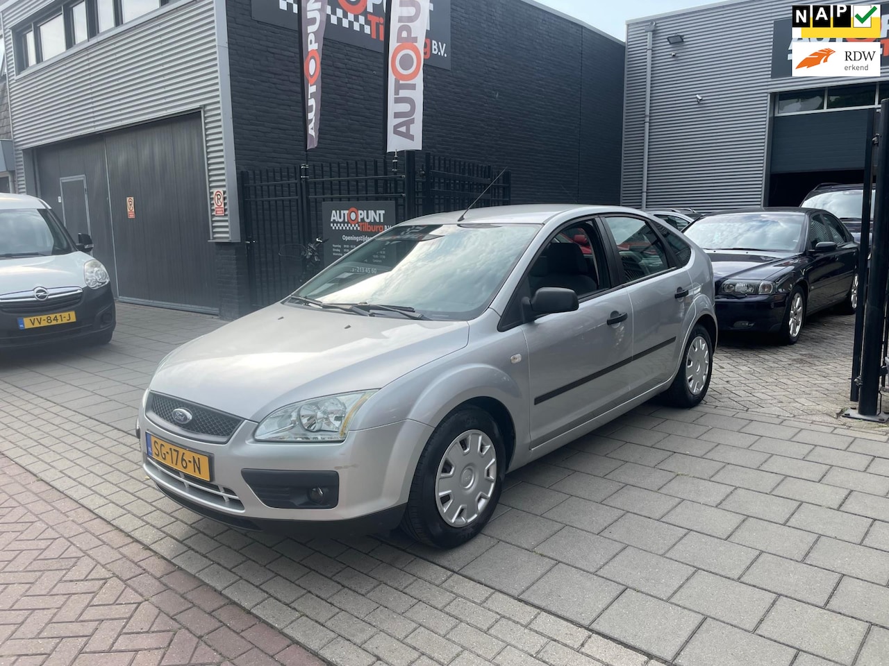 Ford Focus - 1.4-16V Trend Airco PDC NAP APK - AutoWereld.nl