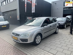 Ford Focus - 1.4-16V Trend Airco PDC NAP APK