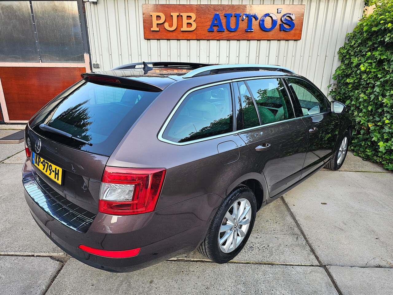 Skoda Octavia Combi - 1.0 TSI Greentech Style Business Panorama! Beige leer! DSG!