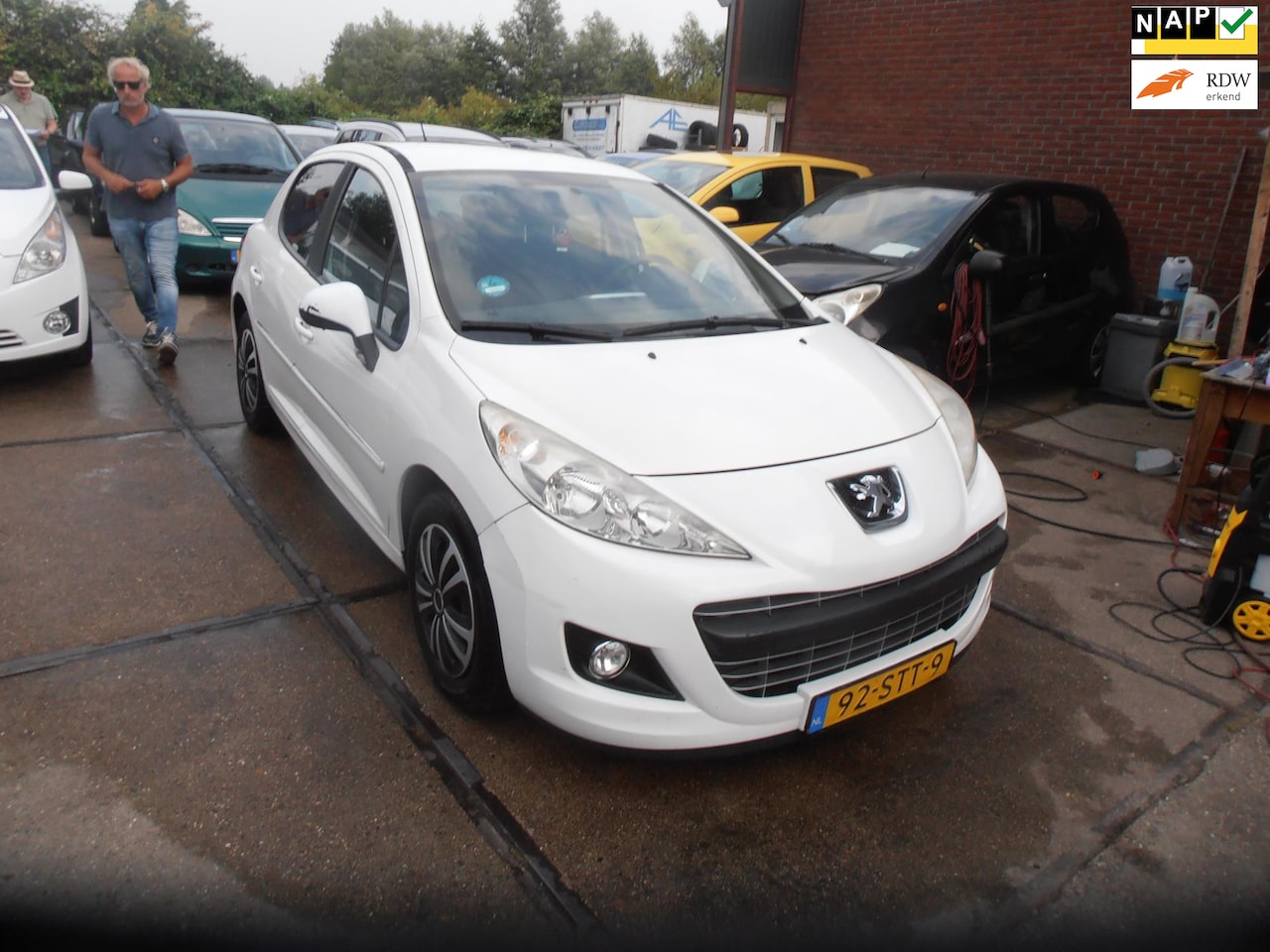 Peugeot 207 - 1.6 VTi Active 5 drs airco elek pak nap apk - AutoWereld.nl
