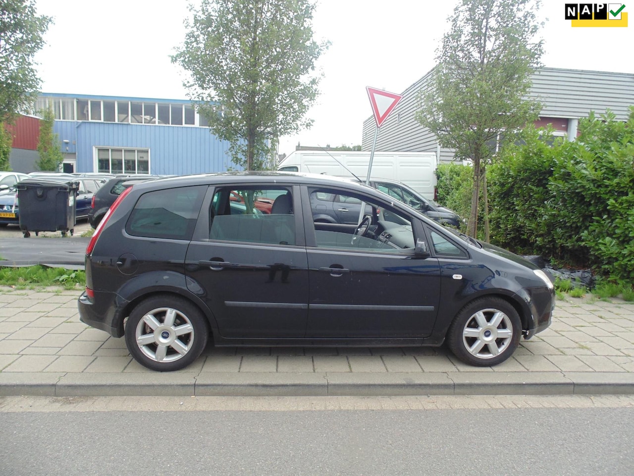 Ford Focus C-Max - 1.8-16V Futura MET AIRCO TREKHAAK - AutoWereld.nl