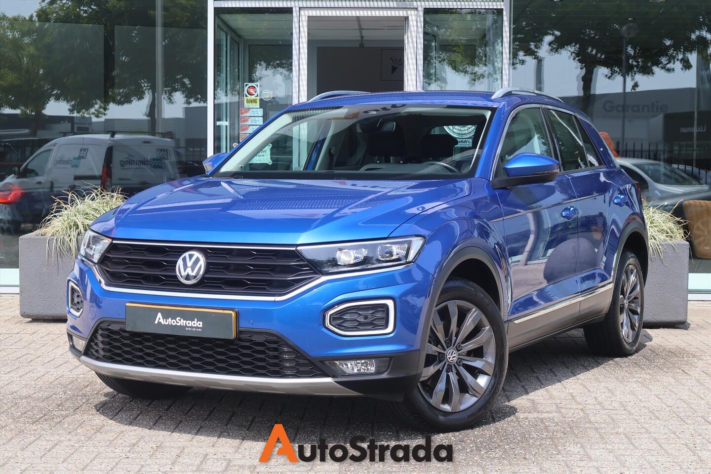 Volkswagen T-Roc - 1.5 Sport TSI 150pk | Virtual | LED | Camera | Beats | Climate | Adaptive | Carplay | Navi - AutoWereld.nl