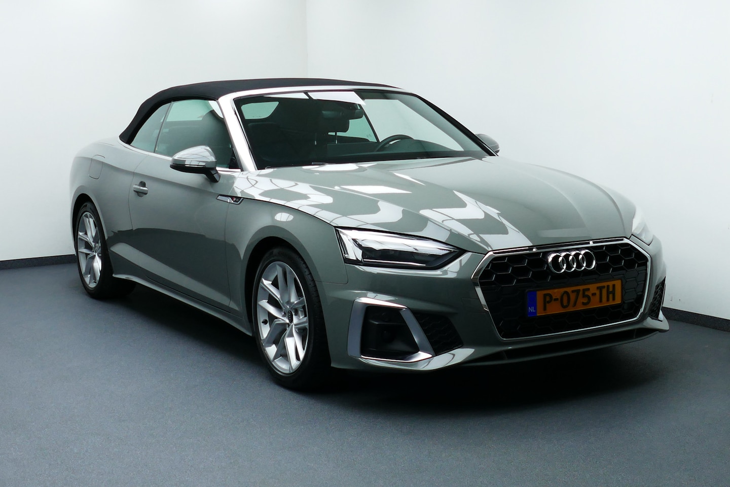 Audi A5 Cabriolet - 35 TFSI S edition S-Line Bj2021. Leer, StoelVerw, Virt Cockpit, Navi, 19"LMV - AutoWereld.nl