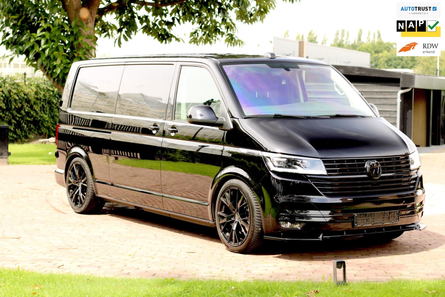 Volkswagen Transporter - 2.0 TDI L2H1 28 Bulli 2.0 TDI L2H1 28 Bulli - AutoWereld.nl