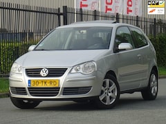Volkswagen Polo - 1.6-16V Optive 82DKM/NAP/AIRCO/CRUISE/DAK