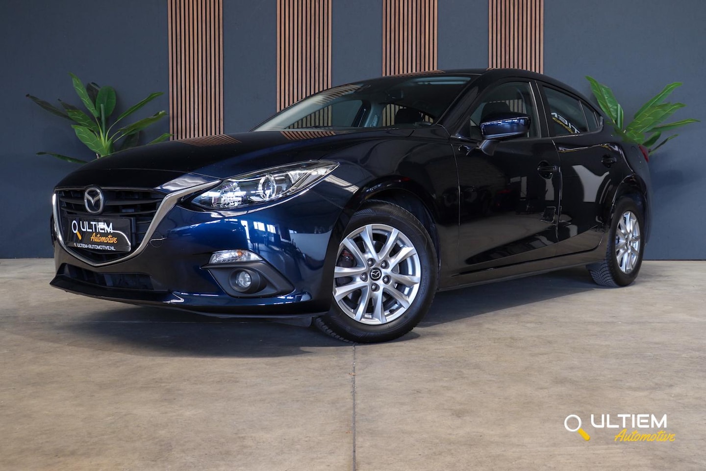 Mazda 3 - 2.0 CenterLine Sedan 2014 | CRUISE*CLIMA - AutoWereld.nl