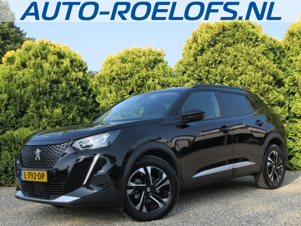 Peugeot 2008 - 1.2 PureTech Allure *Navi*Trekhaak* - AutoWereld.nl