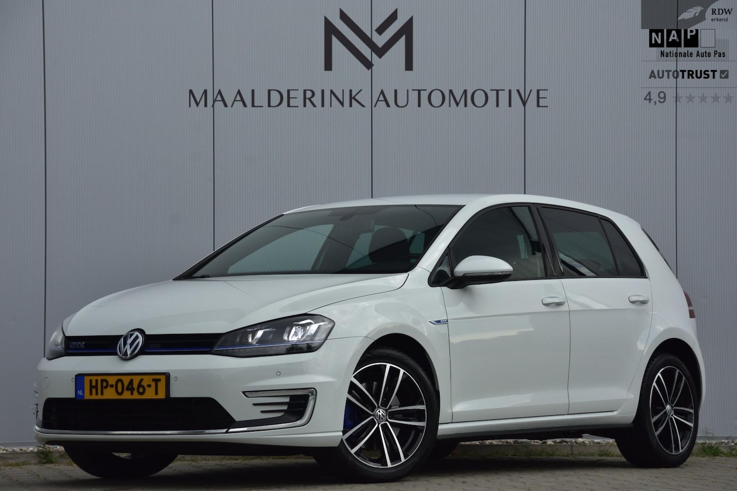 Volkswagen Golf - 1.4 TSI 307pk GTE NAP, Camera, Navi, App-Connect, Led, Parkeersensoren, Cruise Control - AutoWereld.nl