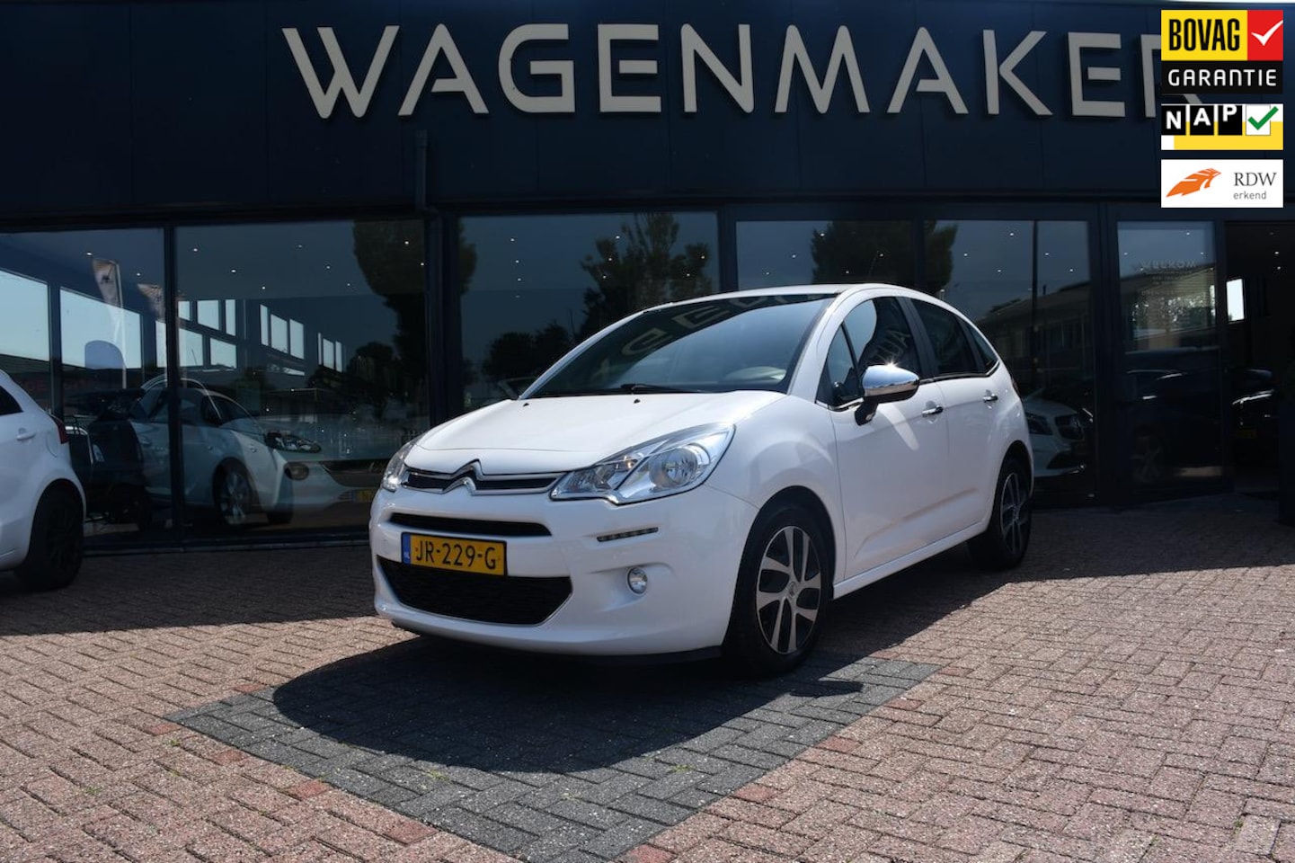 Citroën C3 - 1.2 PureTech Selection NAVI|Cruise|Apple Carplay - AutoWereld.nl