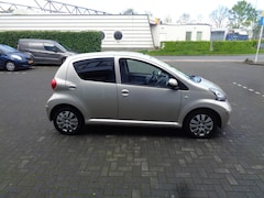 Toyota Aygo - 1.0-12V ckIN2U Calvin Klein Half Leer/Alcantara