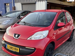 Peugeot 107 - 1.0-12V XR