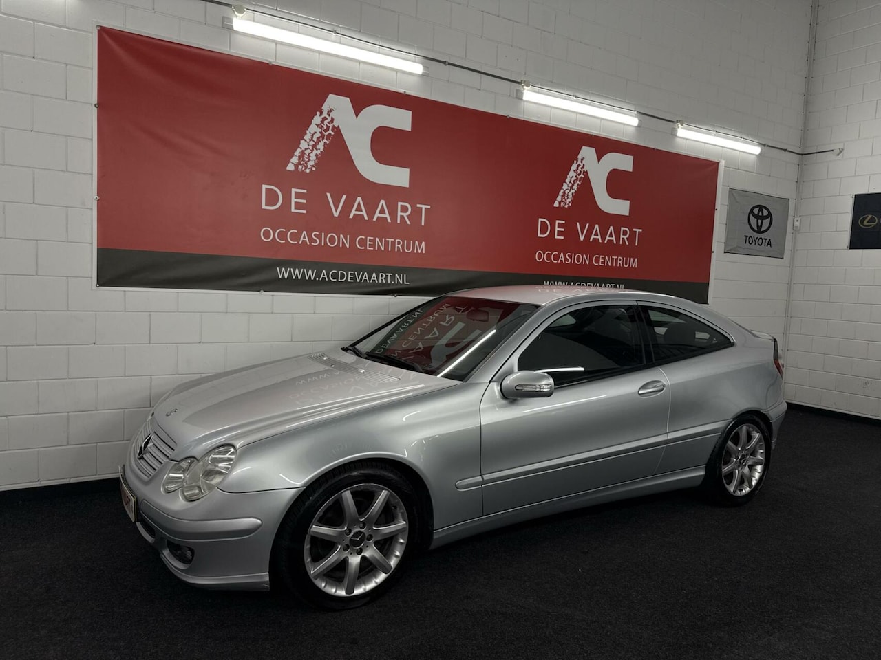 Mercedes-Benz C-klasse Sportcoupé - 180 K. - AUTOMAAT/TOPSTAAT/NAP - AutoWereld.nl