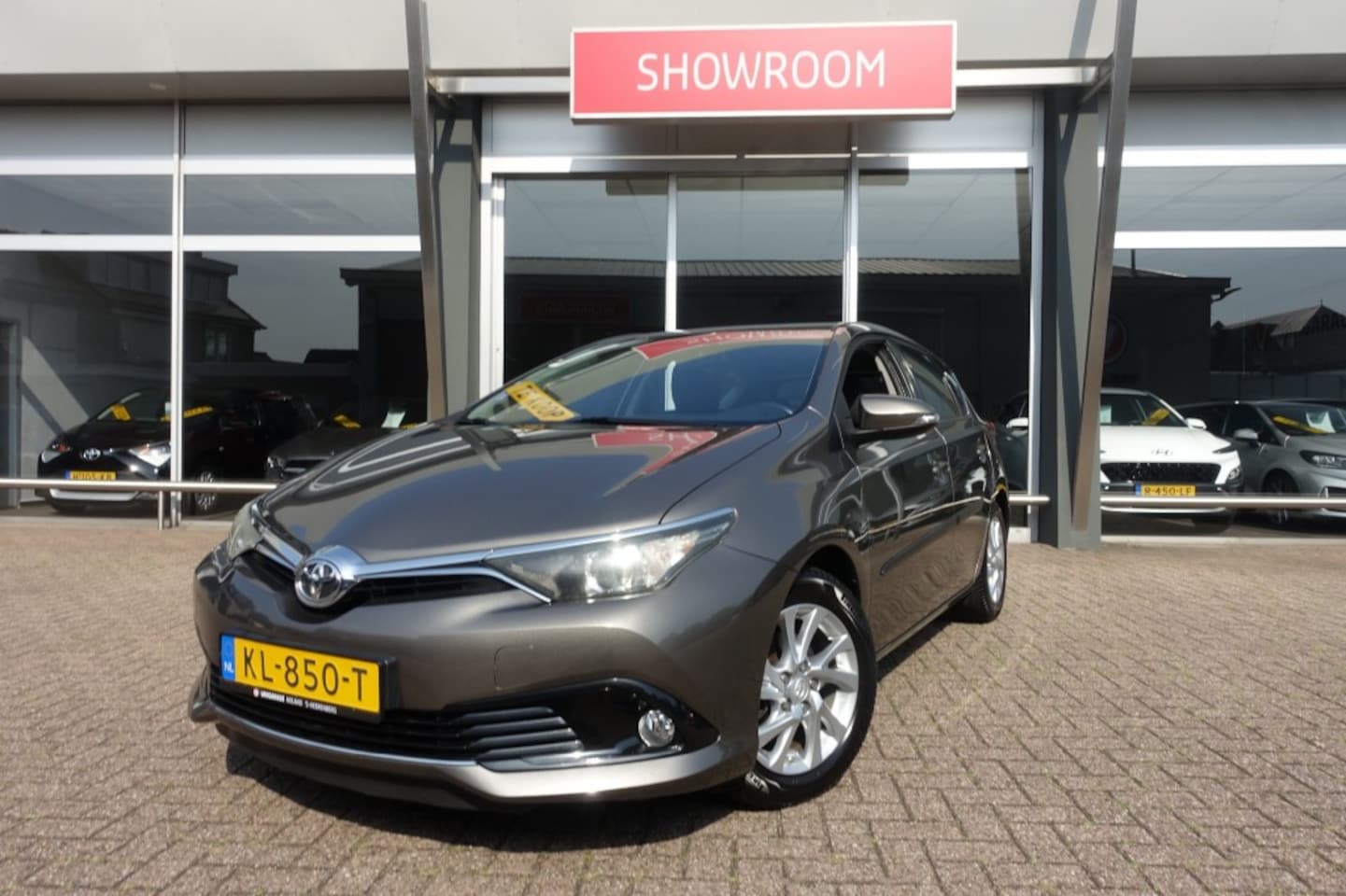 Toyota Auris - 1.2T ASPIRATION LIMITED 1e Eign. Trekhaak (All-in prijs) - AutoWereld.nl