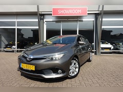 Toyota Auris - 1.2T ASPIRATION LIMITED 1e Eign. Trekhaak (All-in prijs)