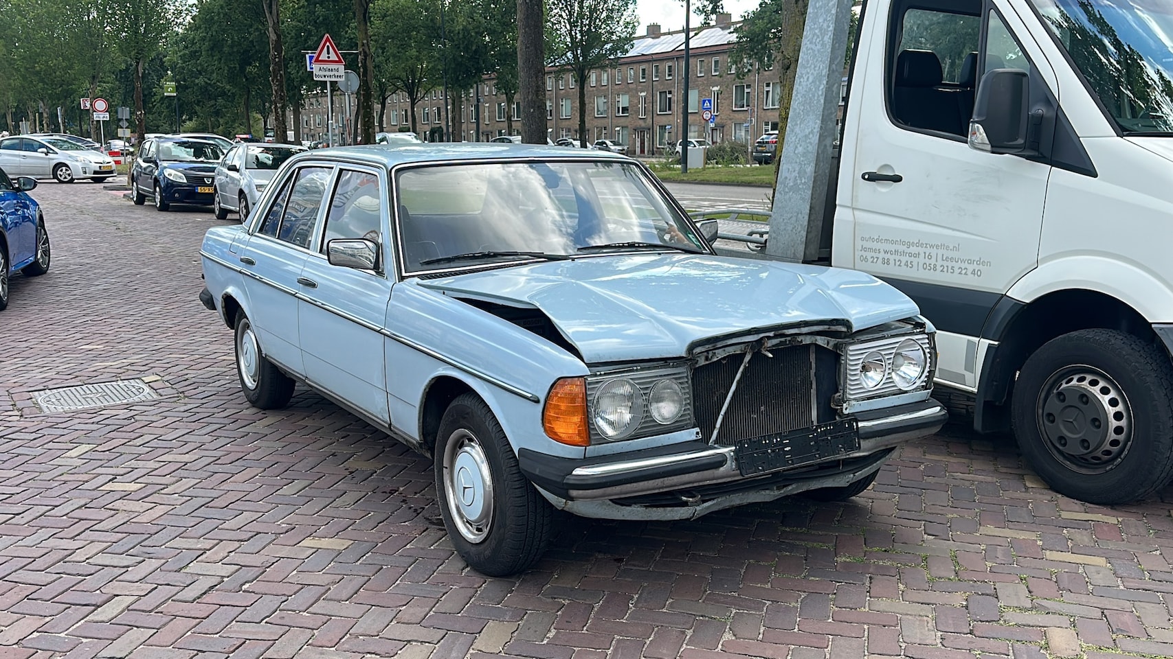 Mercedes-Benz 200-280 (W123) - 220 D 220 D - AutoWereld.nl