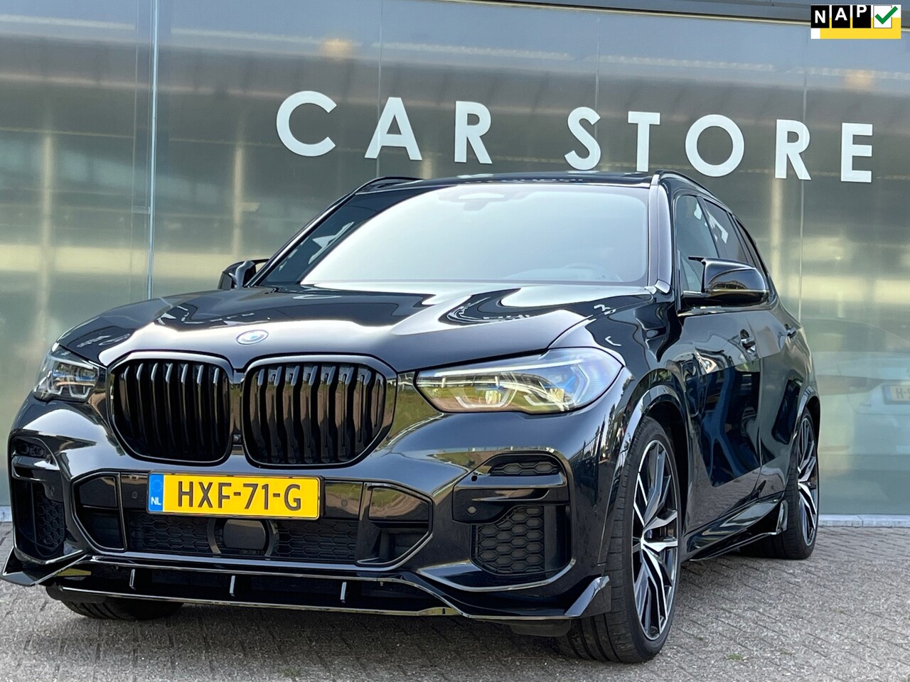 BMW X5 - XDrive45e High Executive Pano Laser HuD Skylounge Massag - AutoWereld.nl