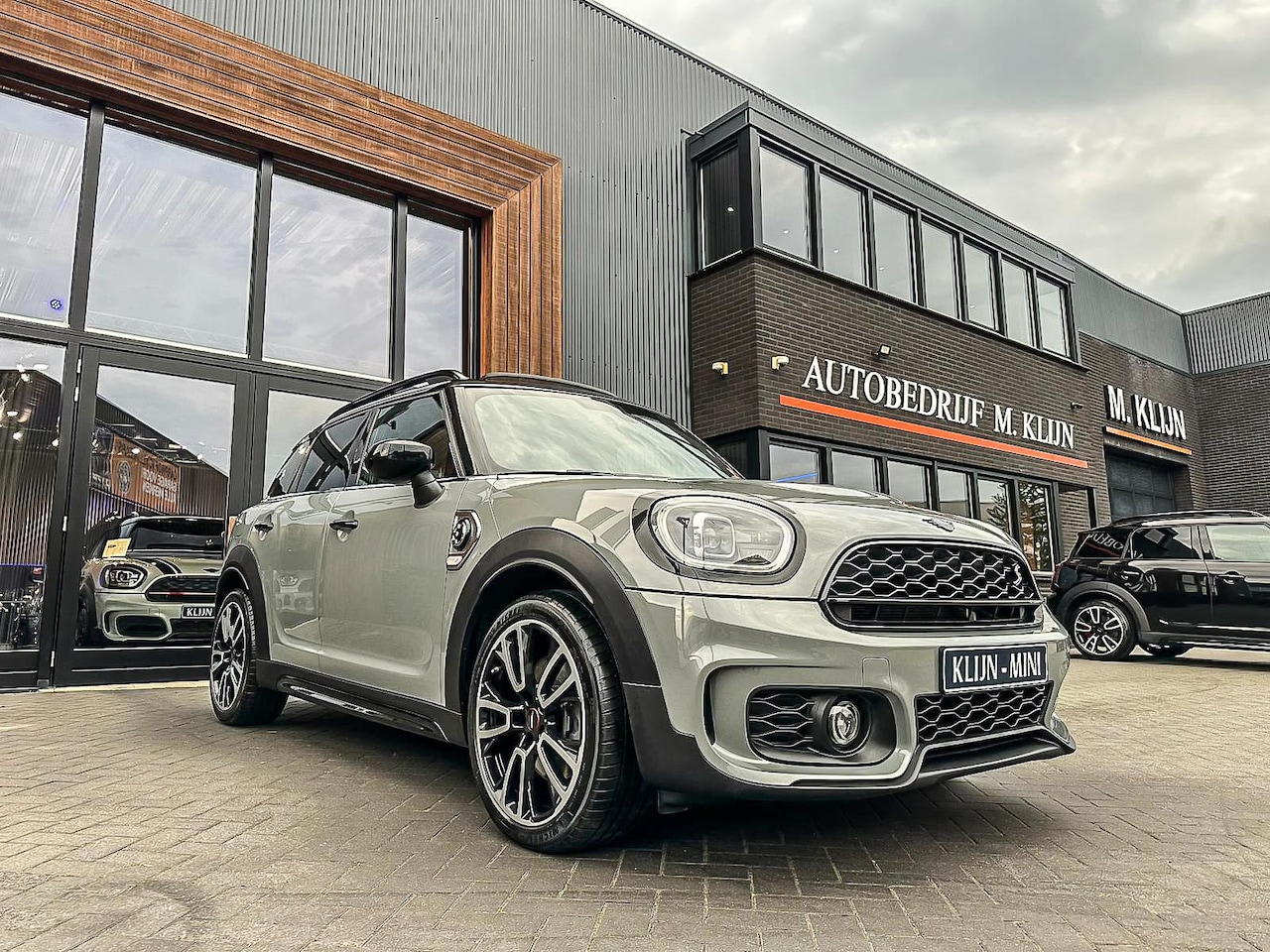 MINI Countryman - Mini 2.0 Cooper S E ALL4 John Cooper Works 220pk/Nardo/Camera/Pano/19"Jcw/Btw - AutoWereld.nl