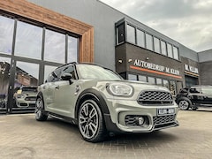 MINI Countryman - 2.0 Cooper S E ALL4 John Cooper Works 220pk/Nardo/Camera/Pano/19"Jcw/Btw