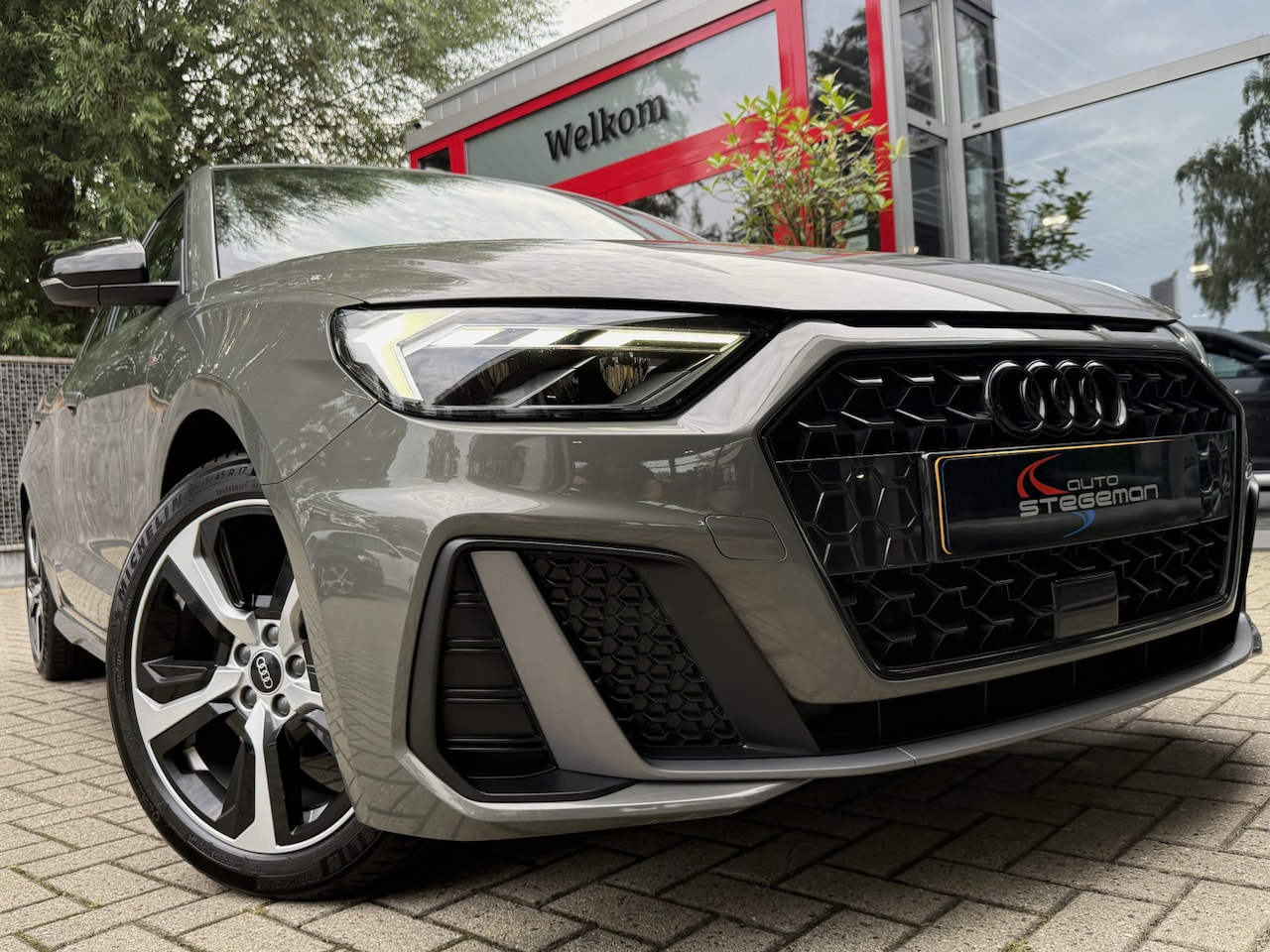 Audi A1 Sportback - 25 TFSI *!* 2x S-LINE *!* NAVI/ CARPLAY/ CAMERA/ LED/ CRUISE *!* - AutoWereld.nl