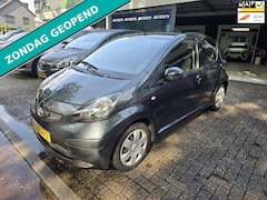 Toyota Aygo - 1.0-12V + | 2E EIGENAAR | 12MND GARANTIE | NW KOPPELING | ELEC PAKKET |