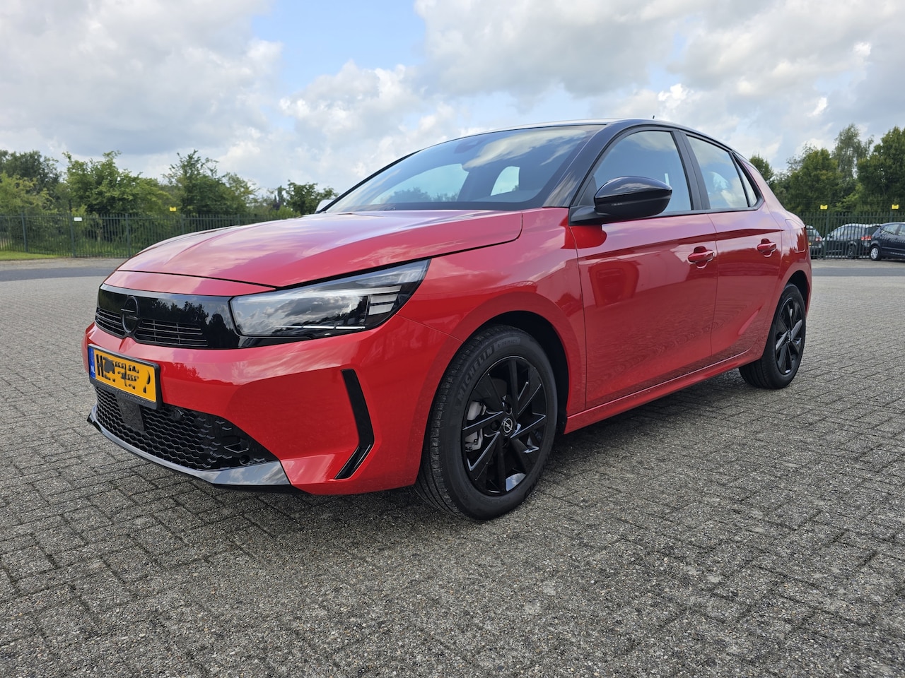 Opel Corsa - 1.2 GS Nieuw Nieuw, import uit Denemarken Niet geregistreerd en niet gereden - AutoWereld.nl